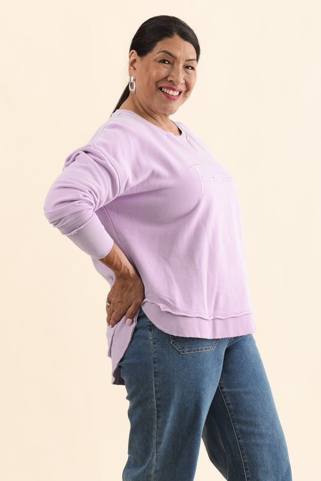 Signature Lilac Cotton Creweck Sweatshirt,Side,Brunette model,alt text|model:Pilita image 9