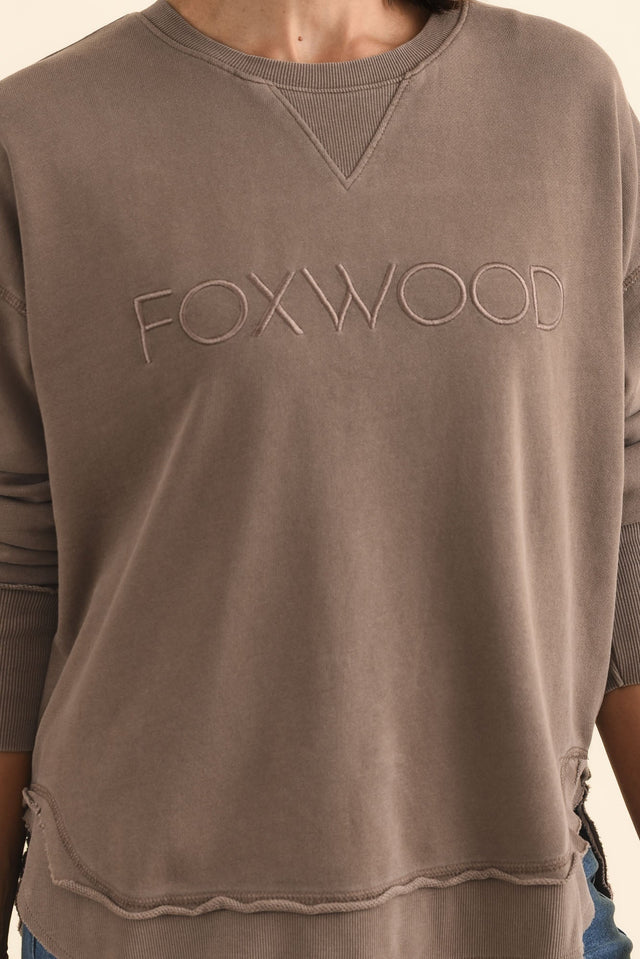 Simplified Brown Cotton Crewneck Sweatshirt,Brunette model,alt text|model:Cara image 6
