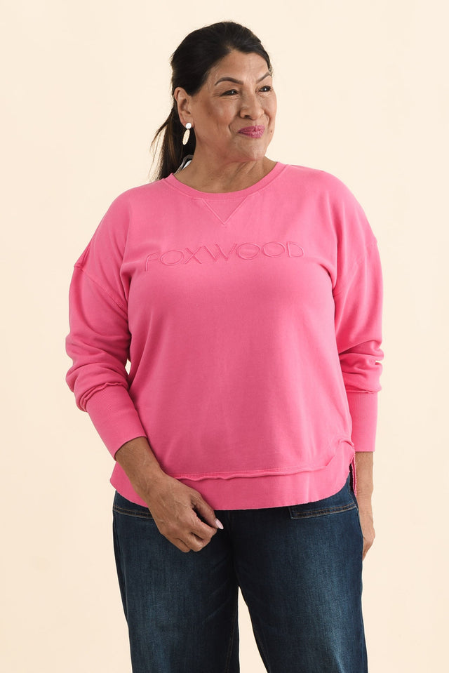 Simplified Pink Cotton Crewneck Sweatshirt,Brunette model,alt text|model:Pilita image 9