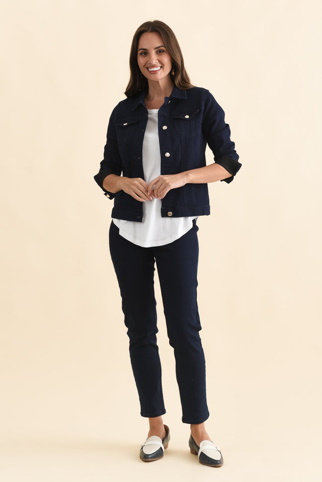 alt text|model:MJ image 3