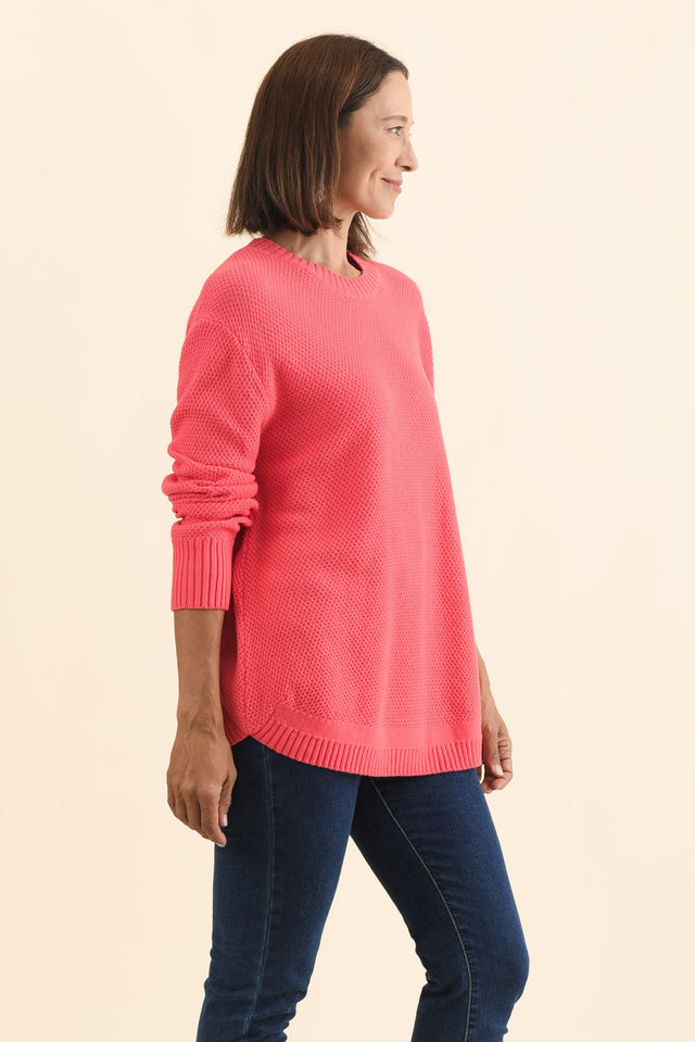 alt text|model:Cara image 3