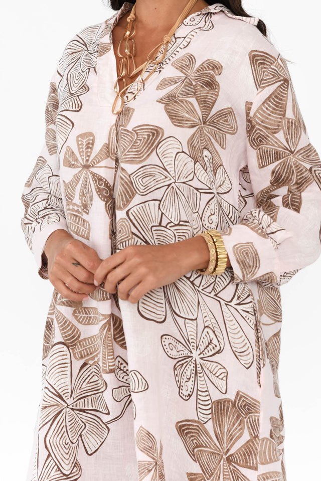 alt text|model:Brontie image 7