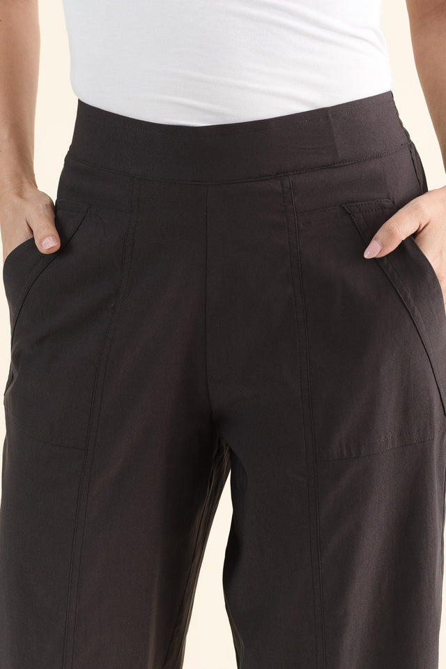 SmartFlex Chocolate Barrel Pants,Detail,Brunette model,alt text|model:MJ image 5