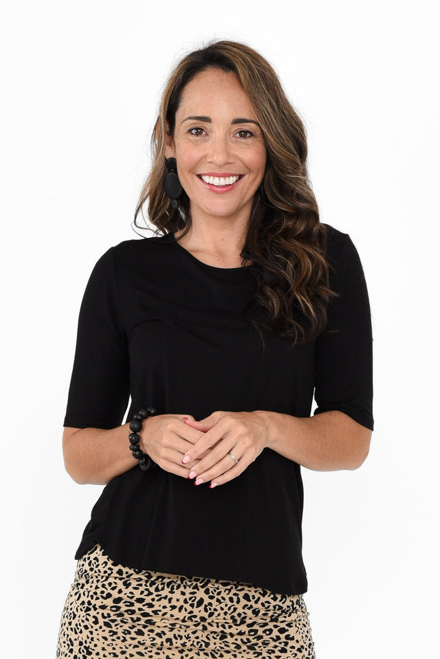 alt text|model:Nicole image 1