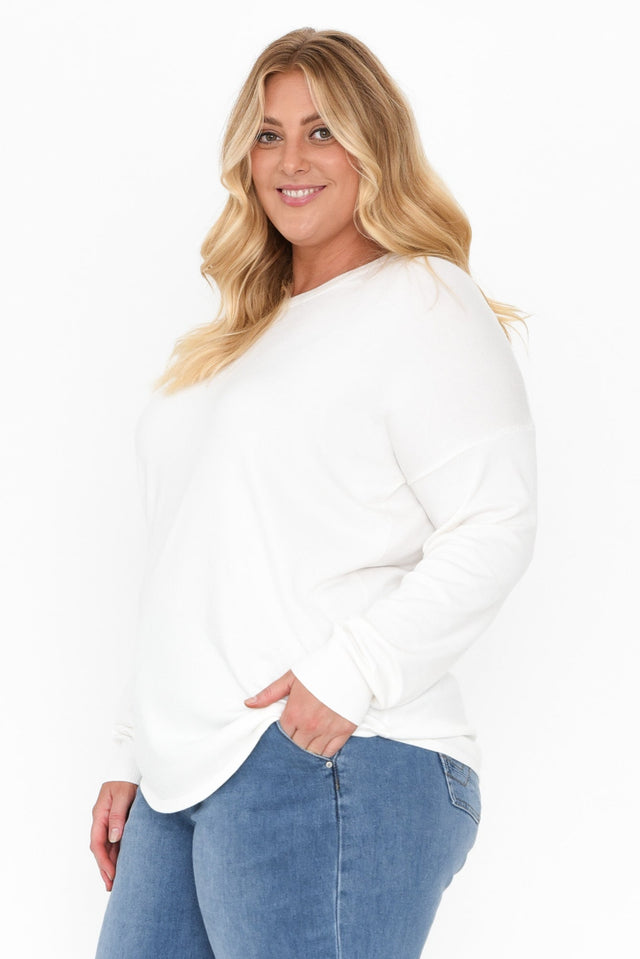 alt text|model:Caitlin image 11