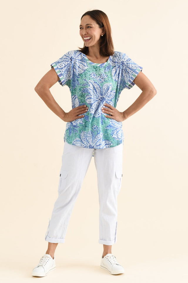 Sorelle Green Floral Cotton Blend Tee,Full Body,Brunette model,alt text|model:Cara image 7