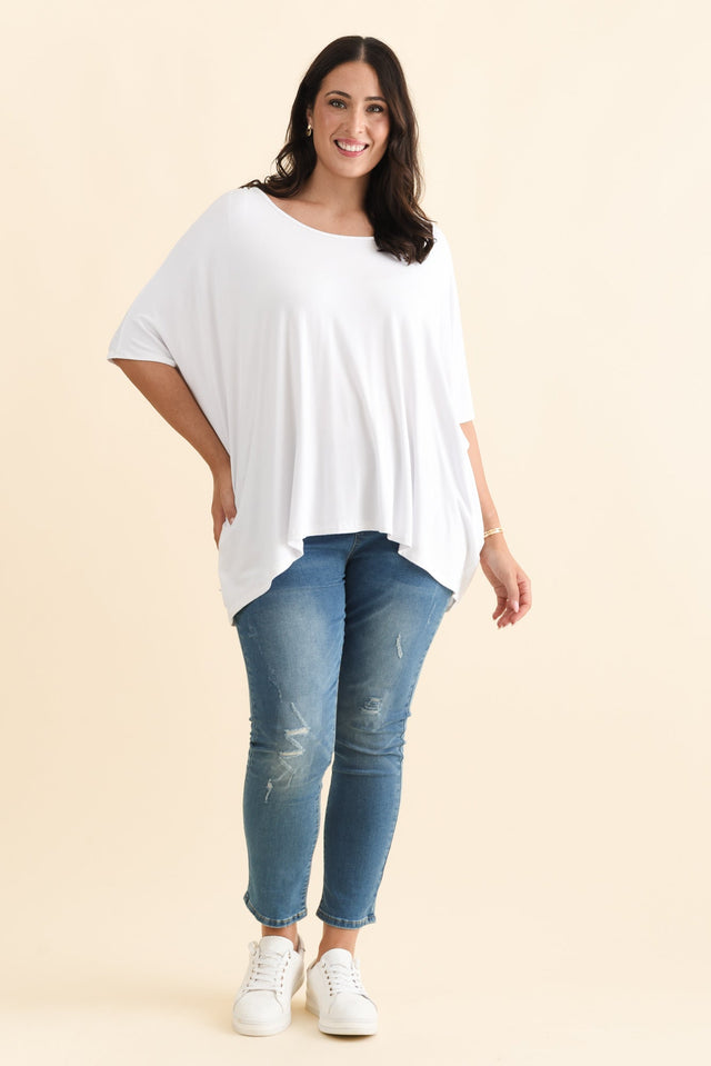 Sorronda White Bamboo Batwing Top,Brunette model,alt text|model:Emilia image 7