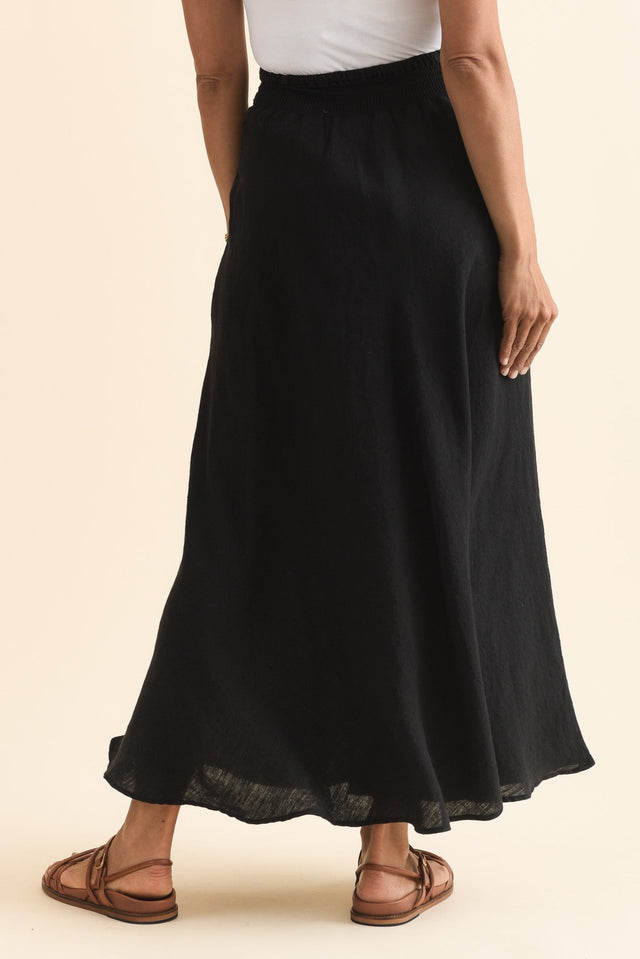 alt text|model:Cara image 5