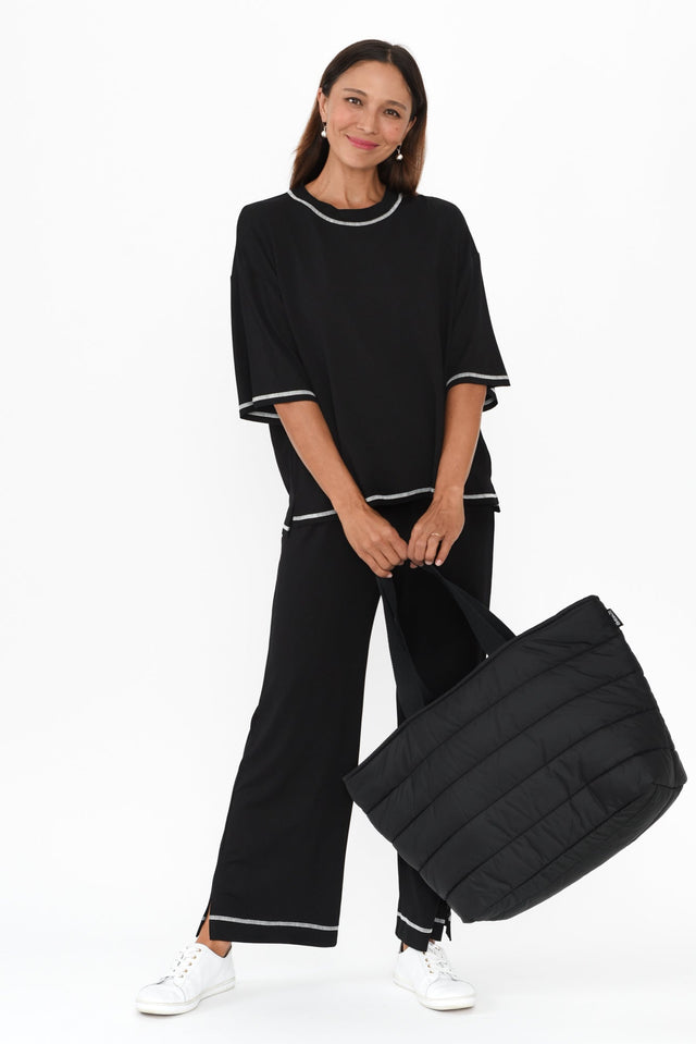 alt text|model:Cara image 3