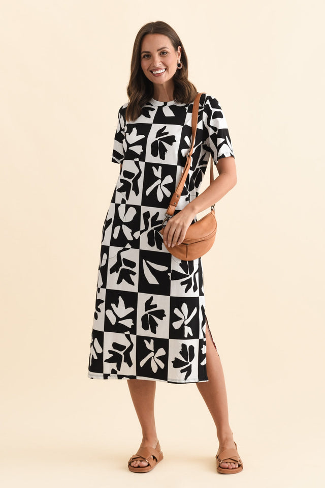 alt text|model:MJ image 1