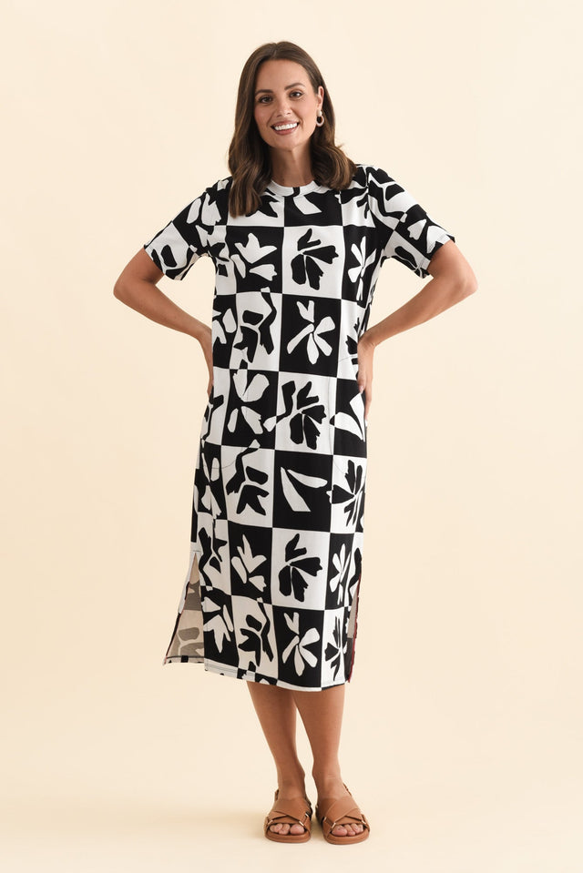 alt text|model:MJ image 7