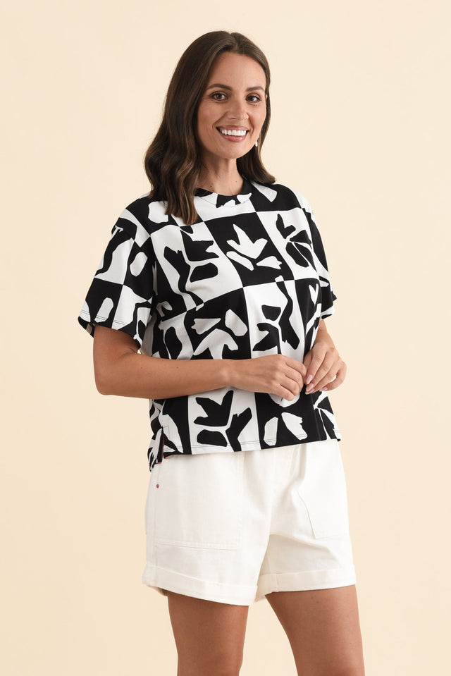 alt text|model:MJ image 3