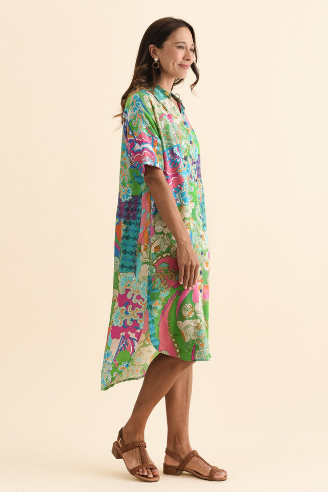 alt text|model:Cara image 4