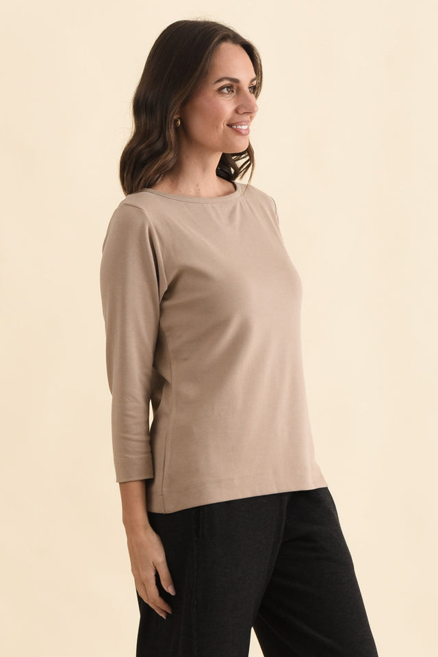 SuedeLuxe Beige 3/4 Sleeve Top,Brunette model,alt text|model:MJ image 4