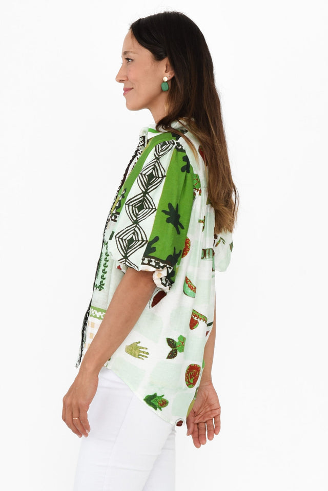 alt text|model:Cara image 4