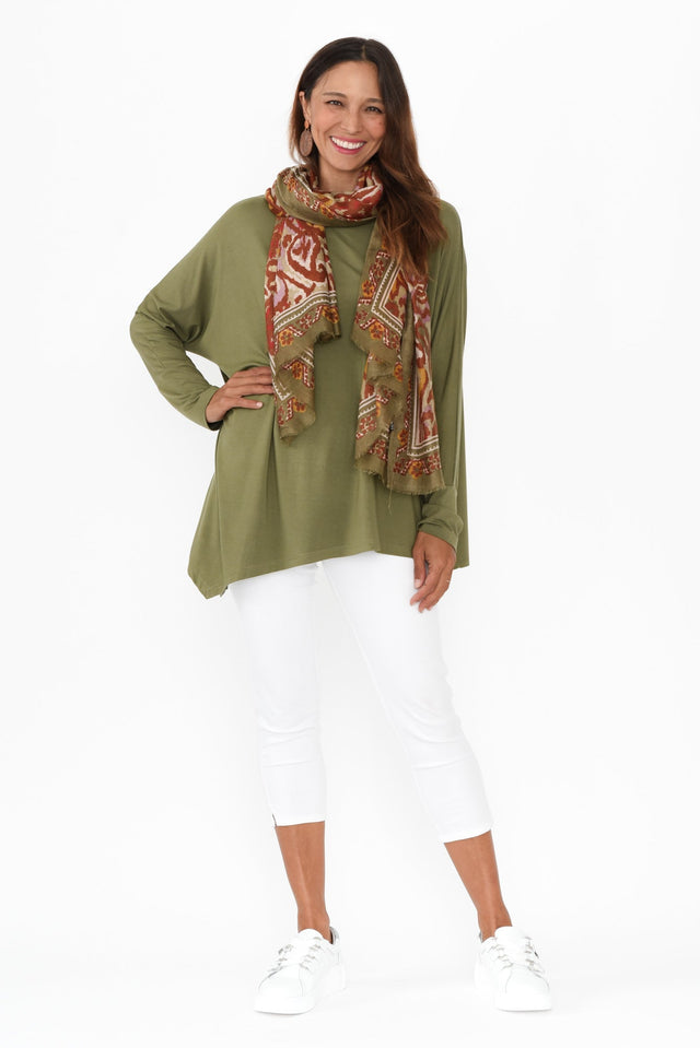 alt text|model:Cara image 4