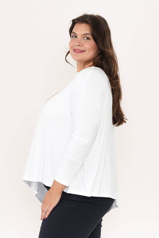 Susie White Asymmetrical Bamboo Top,Brunette model,alt text|model:Gabby image 12