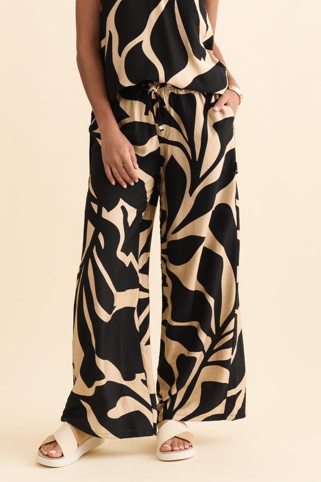 alt text|model:Brontie