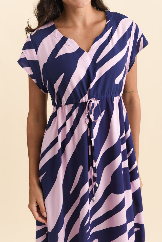 alt text|model:Brontie image 5