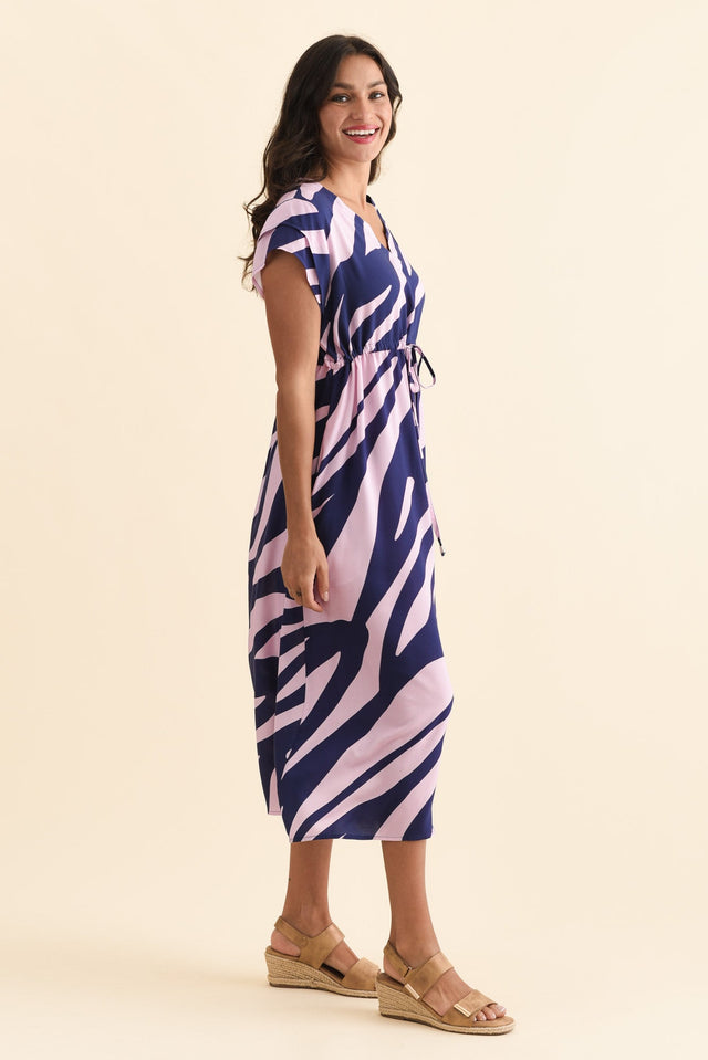 alt text|model:Brontie image 3