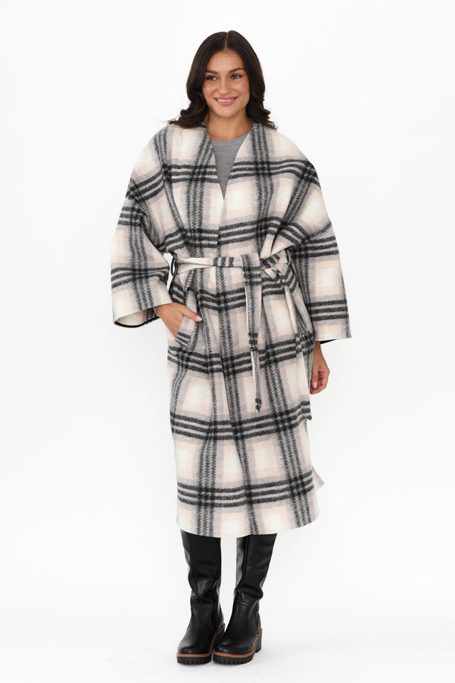 alt text|model:Brontie image 3