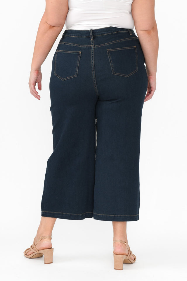 alt text|model:Caitlin image 13