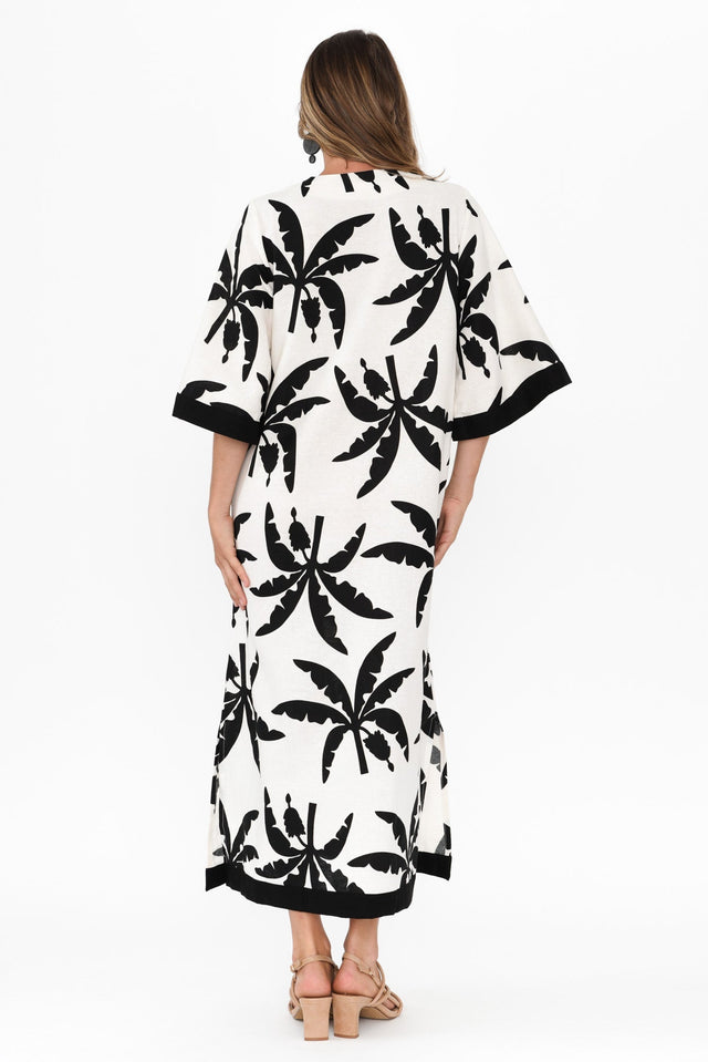 Tessie Black Tropical Linen Kaftan,Brunette model,alt text|model:Johanna image 6