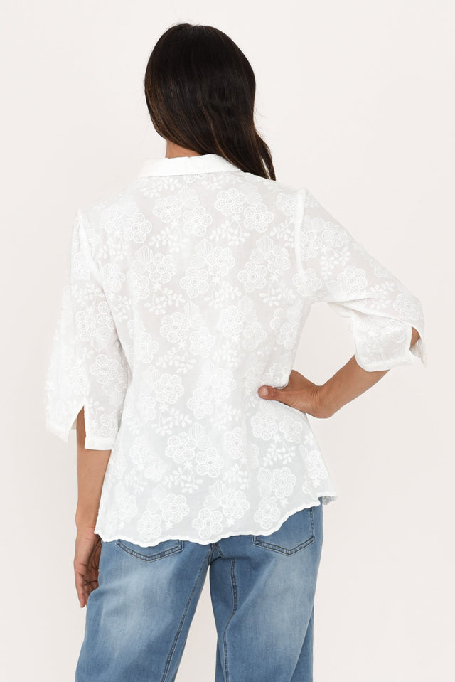 alt text|model:Cara image 6