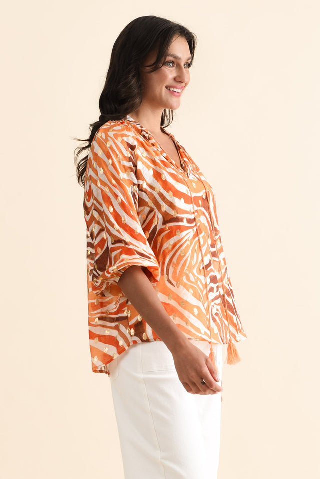 alt text|model:Brontie image 4