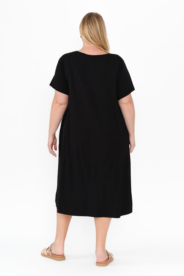 Tiffany Black Bamboo Tee Dress,Blonde model,alt text|model:Caitlin image 12
