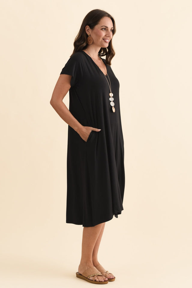 Tiffany Black Bamboo Tee Dress,Brunette model,alt text|model:MJ image 5