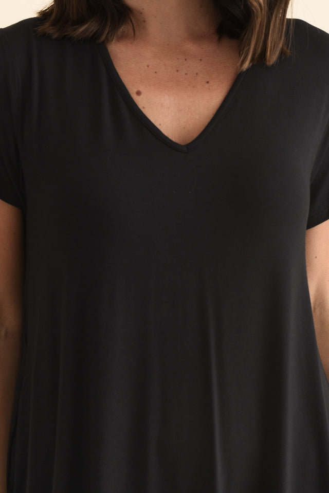 Tiffany Black Bamboo Tee Dress,Brunette model,alt text|model:MJ image 7