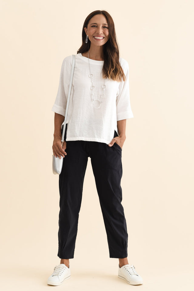 Air-Lite Navy Stretch Pocket Pants,Brunette model,alt text|model:Cara image 4