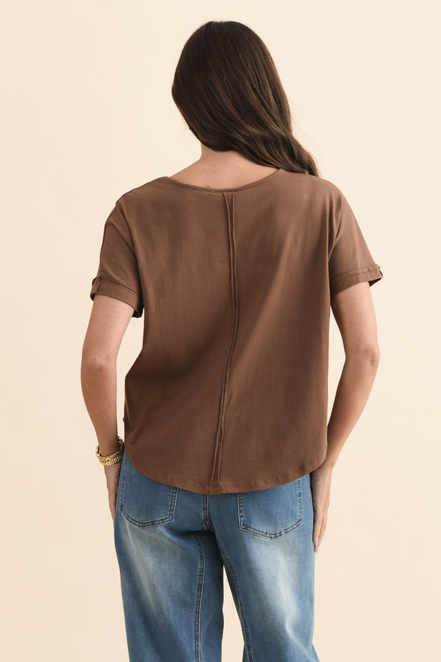 Toronto Chocolate Cotton Tee,Brunette model,alt text|model:MJ image 6