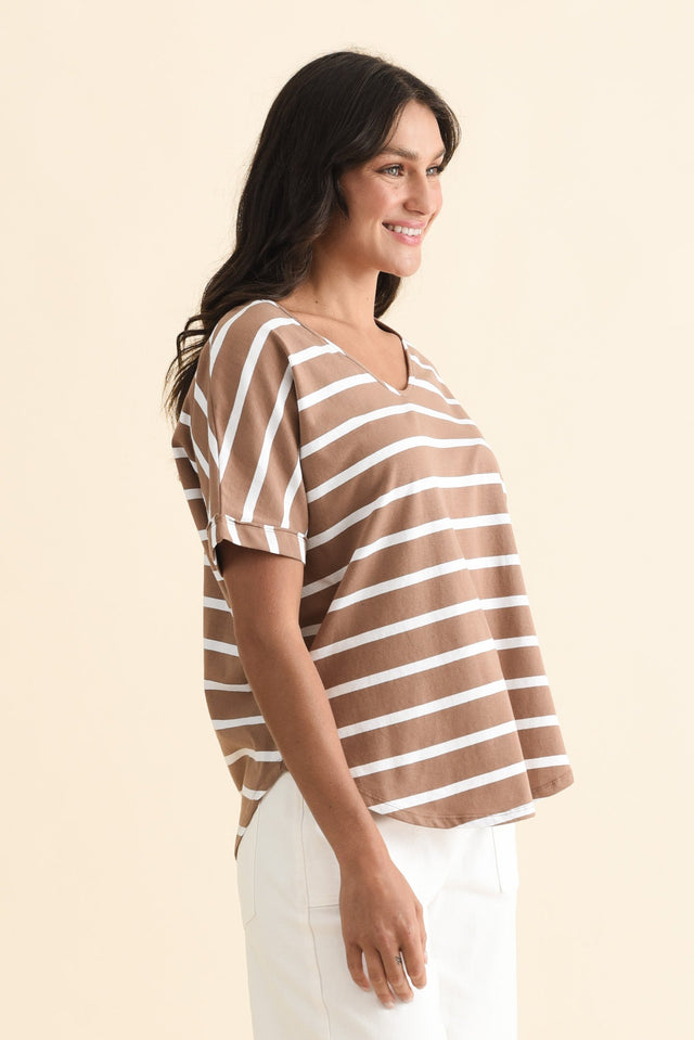 alt text|model:Brontie image 5