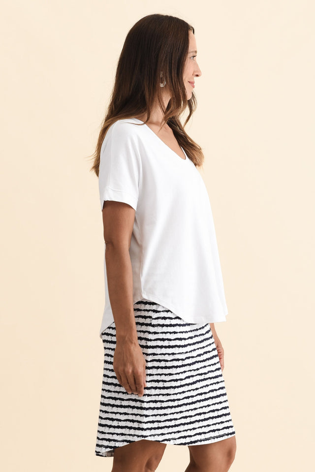 Toronto White Cotton Tee,Brunette model,alt text|model:Cara image 5