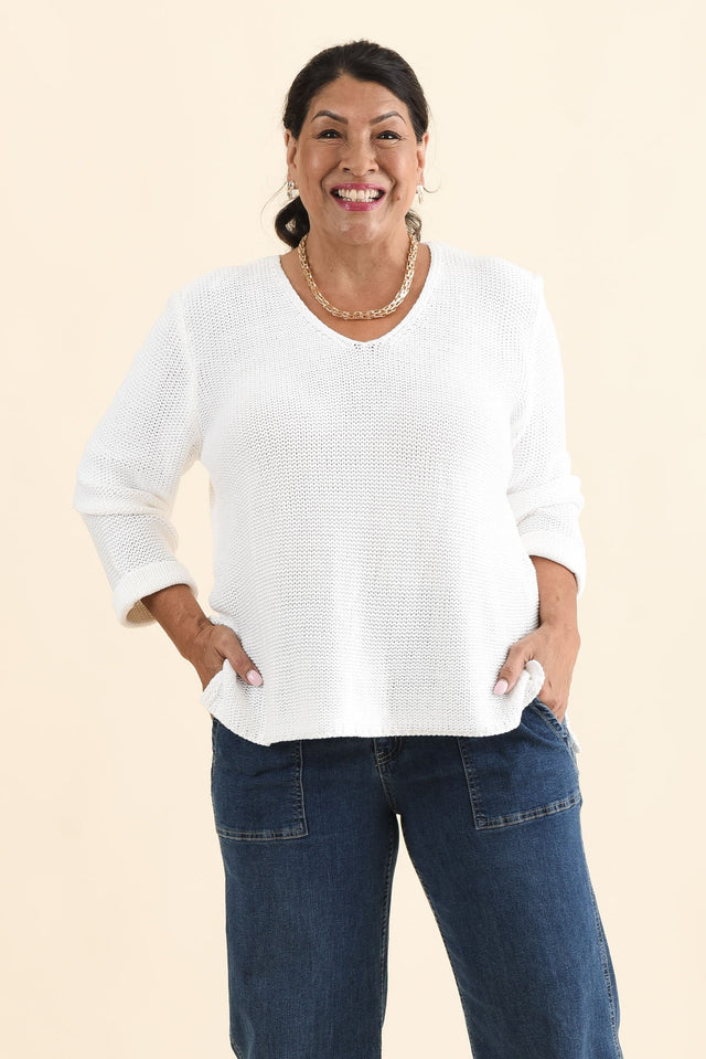 Toulouse White Cotton Jumper,Brunette model,alt text|model:Pilita image 9
