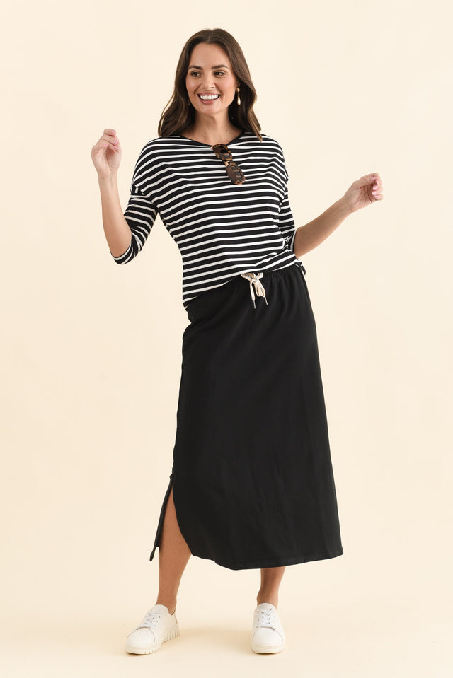 Travel Black Cotton Maxi Skirt,Full Body,Brunette model,alt text|model:MJ image 3