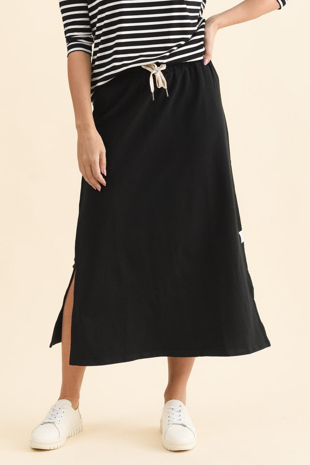 Travel Black Cotton Maxi Skirt,Brunette model,Lifestyle