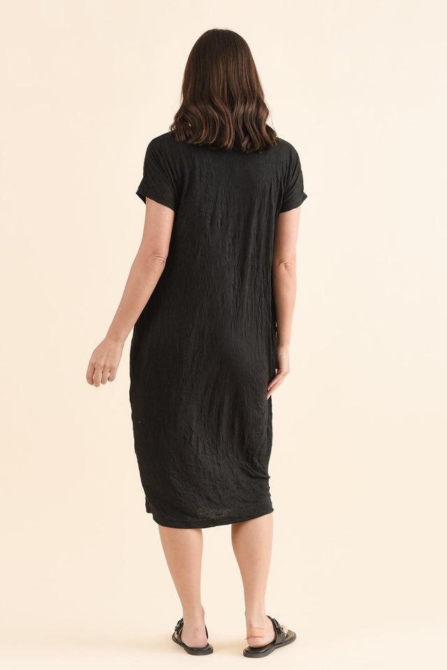 Travel No-Iron Black Maxi Dress,Back,Brunette model,alt text|model:MJ image 4