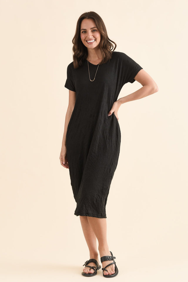 Travel No-Iron Black Maxi Dress,Full Body,Brunette model,alt text|model:MJ image 2