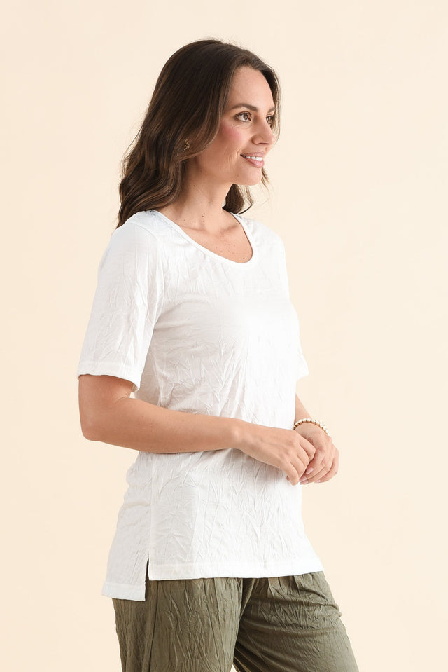 Travel No-Iron White Scoop Neck Top,Side,Brunette model,alt text|model:MJ image 3