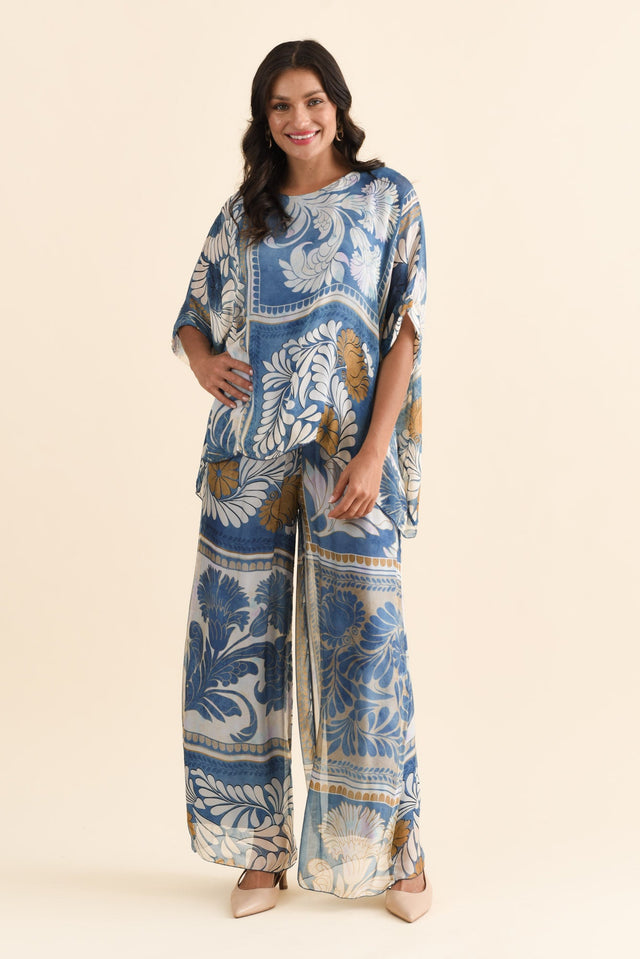 alt text|model:Brontie image 7