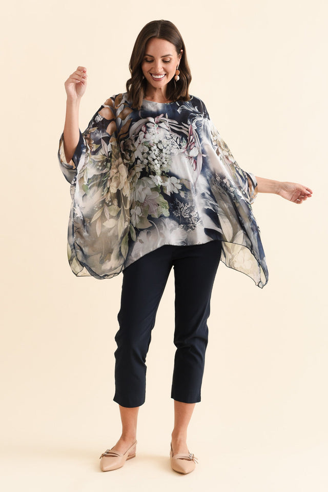 alt text|model:MJ image 3