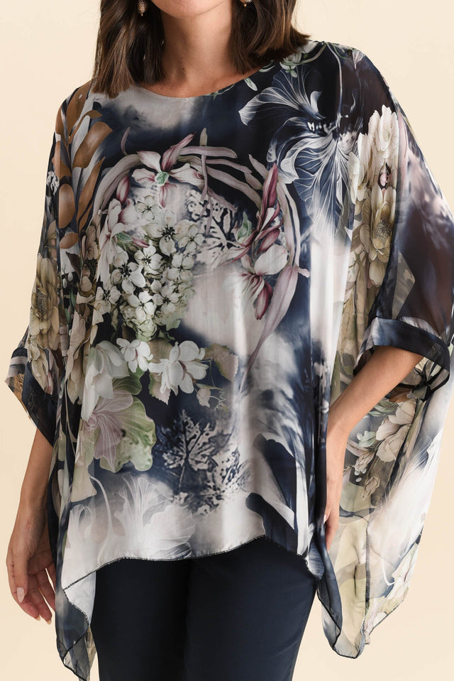 alt text|model:MJ image 6