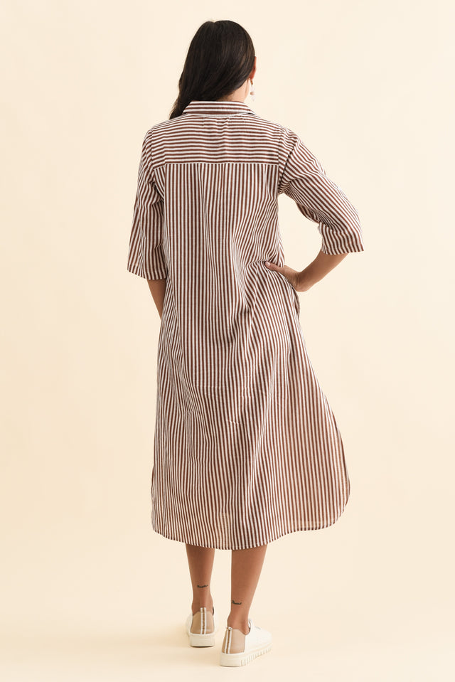 Tricia Mocha Stripe Cotton Shirt Dress,Brunette model,alt text|model:Brontie image 6