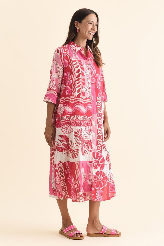 alt text|model:Cara image 4