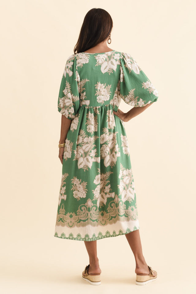 alt text|model:Cara image 5