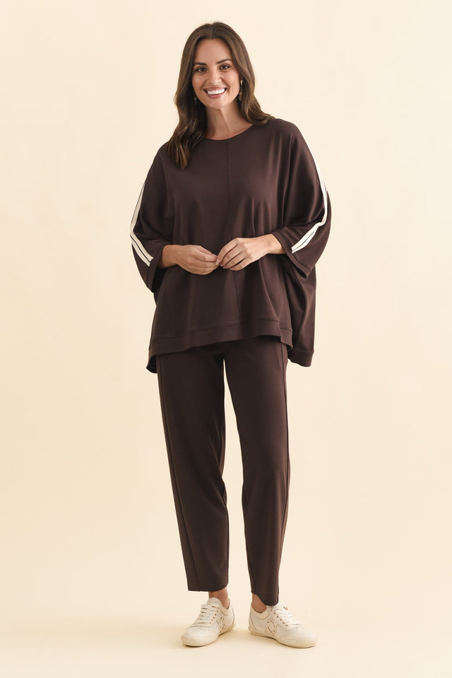 Valeria Chocolate Cotton Oversized Tee,Brunette model,alt text|model:MJ image 7
