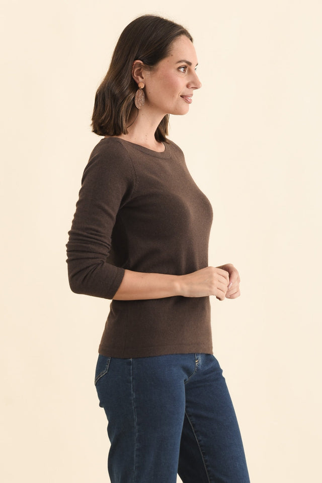 Valery Chocolate Wool Cashmere Jumper,Brunette model,alt text|model:MJ image 4